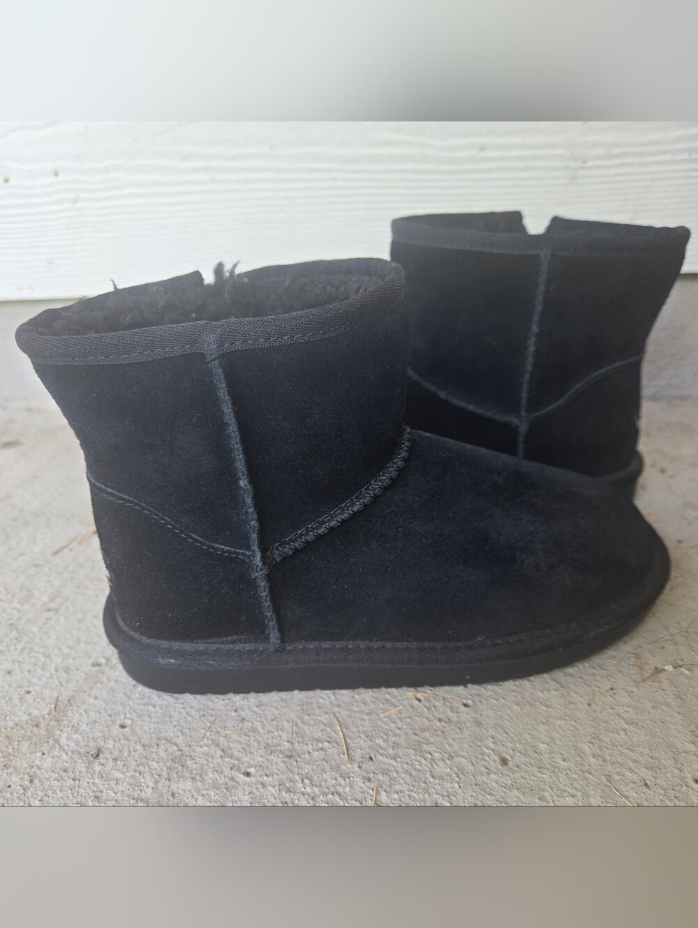 KOOLABURRA BY UGG Koola Mini Boots Black Short Suede New No Box